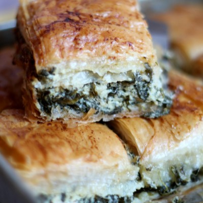 This Hummus Spinach Spanakopita is delicate but with great flavors - make it this holiday season using Sabra Hummus!