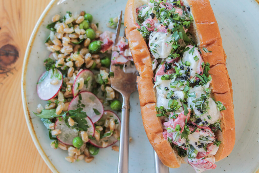 Garde East Take Out Lobster Roll 237